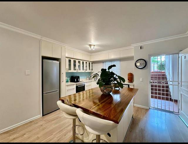 2 BEDROOM APARTMENT FOR SALE IN RIVONIA